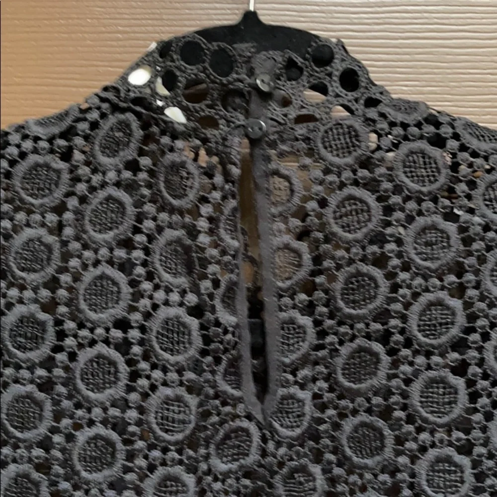 H&M black top LARGE